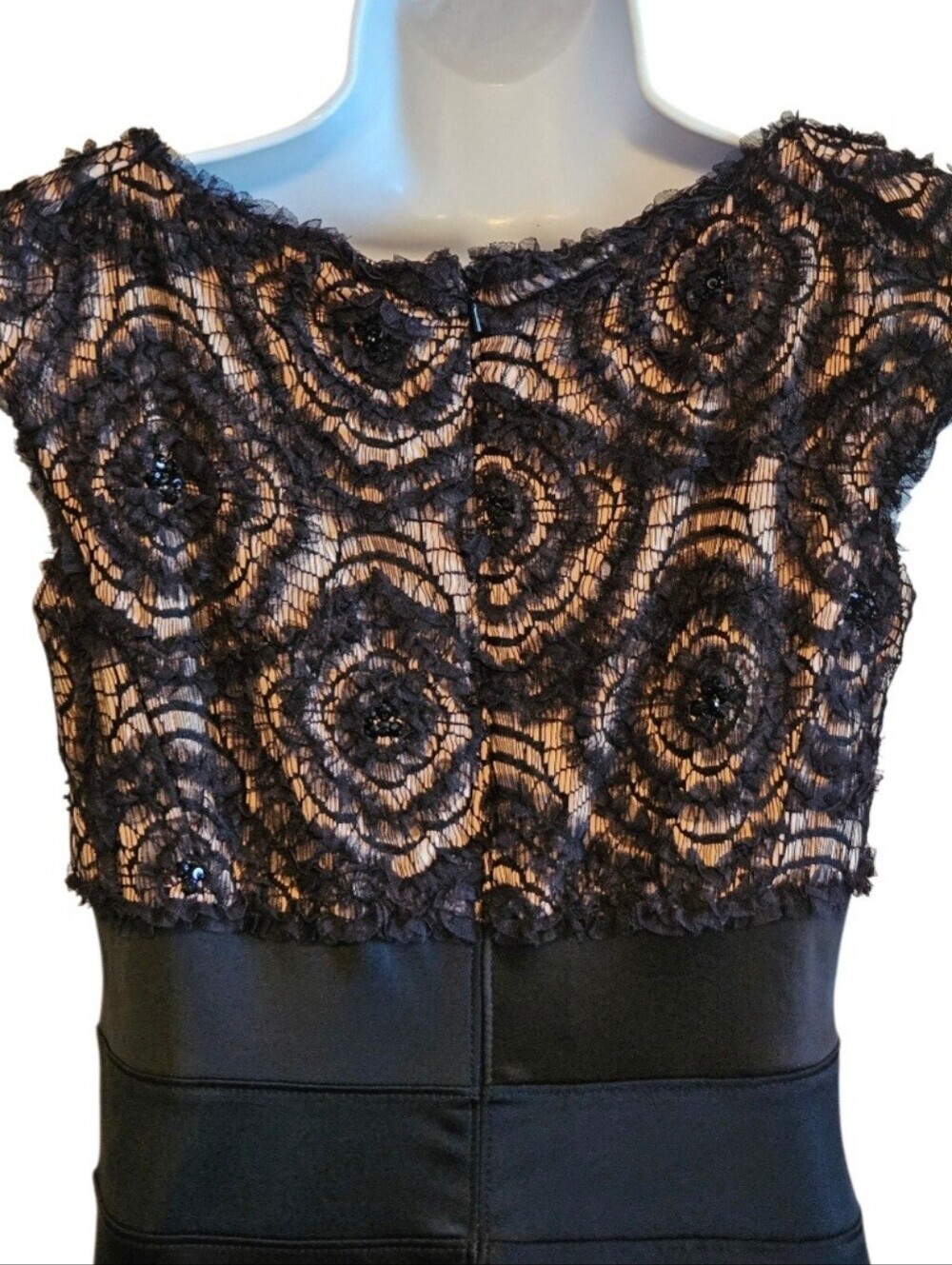 0078 Tadashi Shoji Black Lace Sheath Dress Size 6 Elegant Cocktail Formal Beaded - Picture 4 of 12